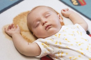 Remedios para los bebés que se mueven mucho mientras duermen