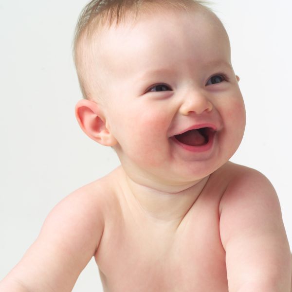 desarrollo del bebé en los seis primeros meses